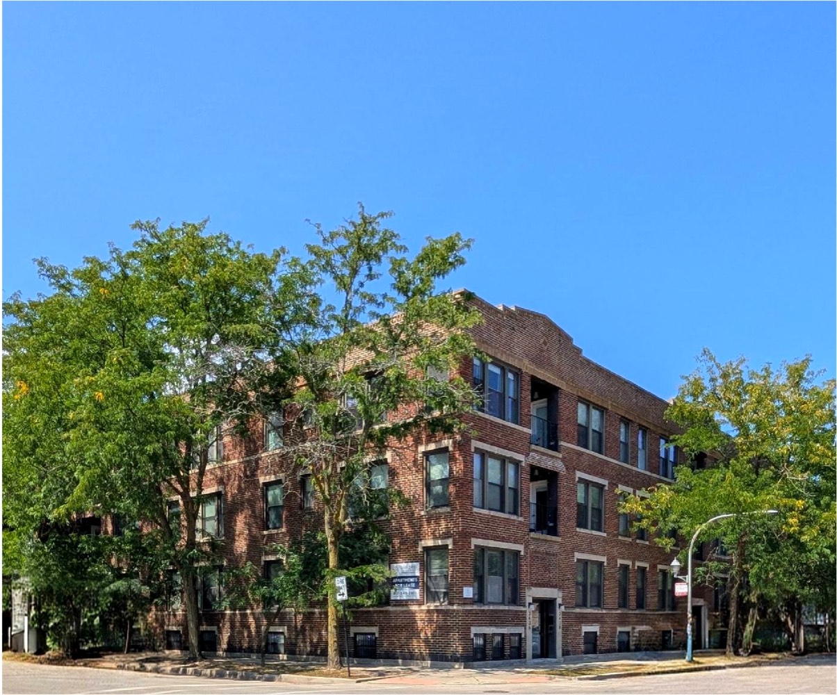 1106–10 W Newport Ave